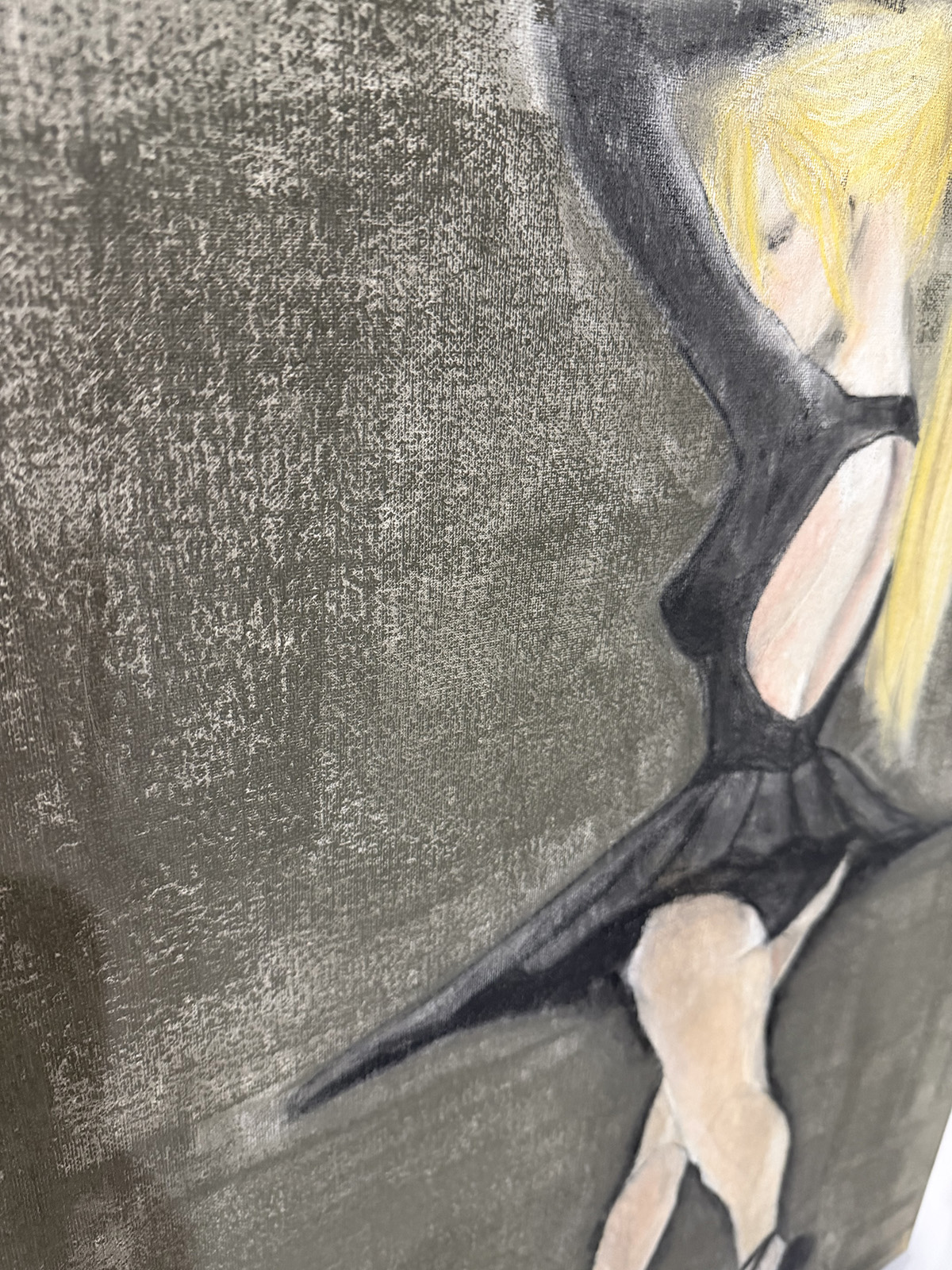 Luna-Peregrino-artist-painter-designer-comissioned-art-work-brazilian-brasileira-transwoman-transartist-Lifeline-collection-bespoke-portraits-Mafalda-Carvalho-2-2